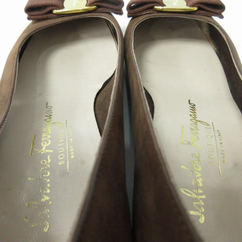 美品 サルヴァトーレ フェラガモ 8 1/2 26 スエード ヴァラ リボン FERRAGAMO サルヴァトーレフェラガモ Salvatore Ferragamo