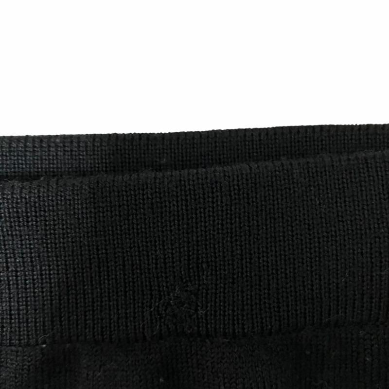 【中古】シャネル CHANEL BOUTIQUE 93A ヴィンテージ ウール スカート ココマークボタン 黒 ブラック 38 M相当 IBO64 CHANEL（シャネル） CHANEL BOUTIQUE 93A ヴィンテージ ウール ニット