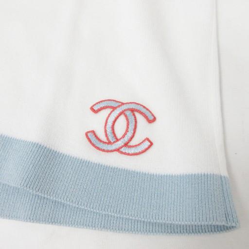 【中古】シャネル 美品 02S  ココマーク アップリケ サマーニット 半袖 国内正規 白 青 ホワイト ブルー 系 ■MNK1 CHANEL（シャネル） 美品 02S ココマーク アップリケ サマーニット