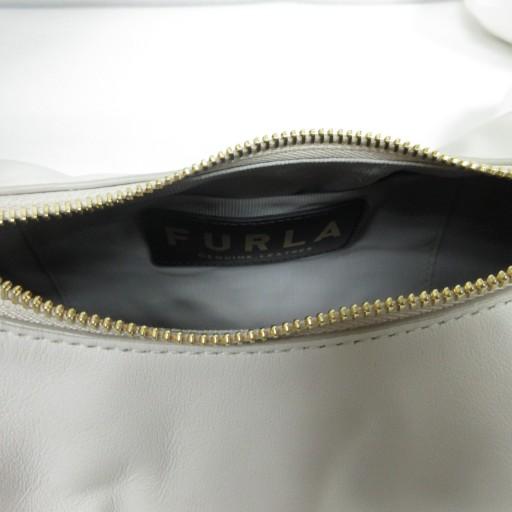 FURLA（フルラ） 美品 FLOW S SHOULDER BAG 25 WB01053 フロー