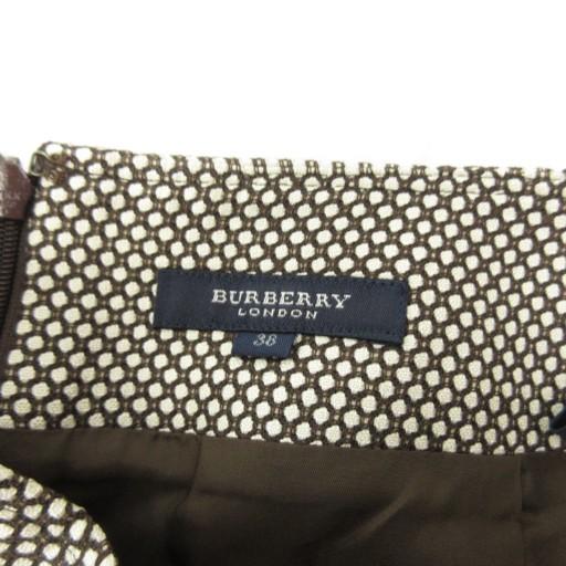 【新品未使用タグ付き】BURBERRY LONDON シルクのスカート 新品未使用タグ付き】BURBERRY LONDON シルクのスカート 中古・古着