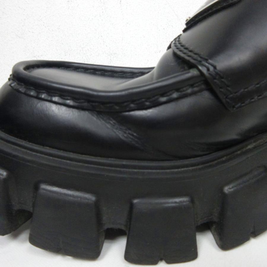 PRADA（プラダ） PRADA 25SS モノリス ブラッシュドレザー ローファー