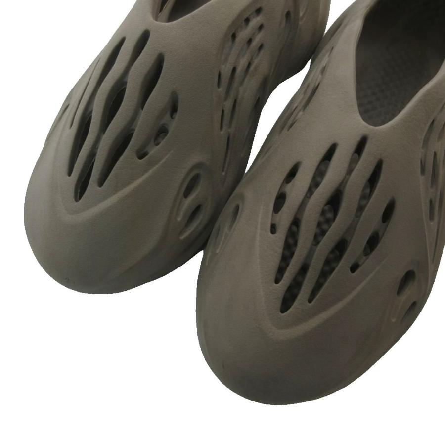 adidas（アディダス） イージー フォームランナー YEEZY FOAM RUNNER