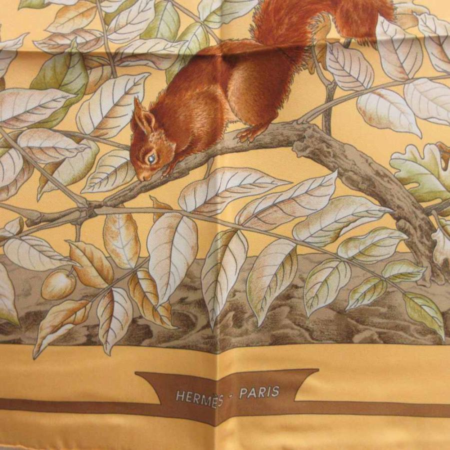 HERMES（エルメス） 美品 スカーフ カレ90 CASSE-NOISETTE くるみ割り