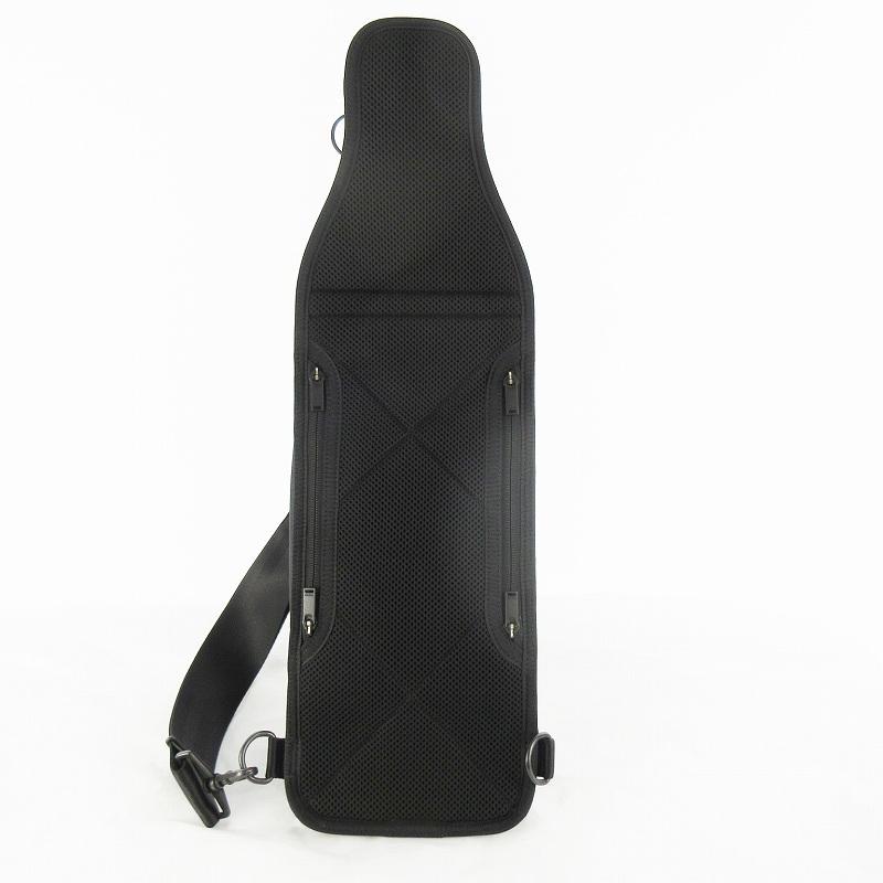 美品 PORTER HEAT スリング ワンショルダー ボディバッグ ブラック PORTER 未使用品 ポーター ヒート HEAT ワンショルダーバッグ スリング