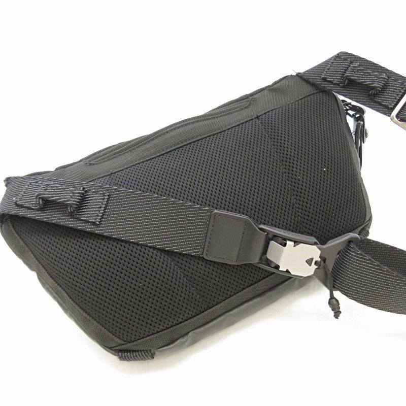 TUMI（トゥミ） スクワッド ユーティリティ クロスボディバッグ