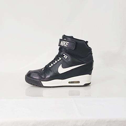 NIKE（ナイキ） エア レボリューション スカイハイ AIR REVOLUTION SKI