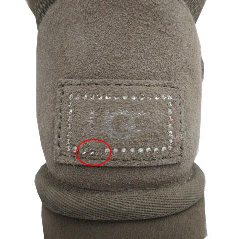 アグ UGG ムートンブーツ ショート ビジューボタン 裏地ファー 総柄