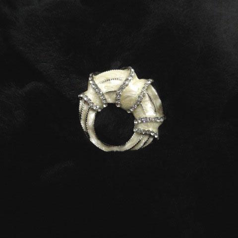 【中古】コート 毛皮 リアルファー ステンカラー ブローチ ブラック 黒 レディース コート 毛皮 リアルファー ステンカラー ブローチ ブラック 黒