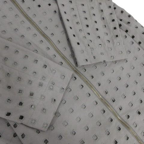 ヘルノ HERNO カットアウト刺繍 ノーカラー デザイン ジップコート