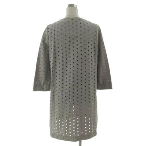 ヘルノ HERNO カットアウト刺繍 ノーカラー デザイン ジップコート