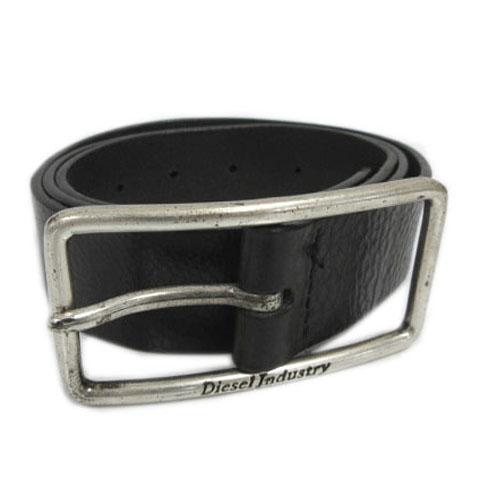 【美品】DIESEL レザー　べルト ブラック ロゴ バックル メンズ DIESEL（ディーゼル） ロゴ ベルト レザー 型押し OOCCJB イタリア製