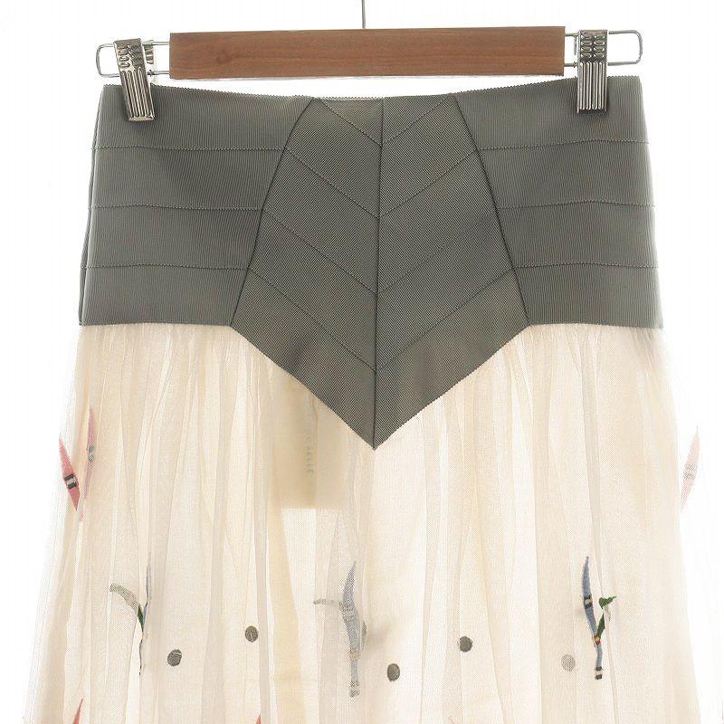 定価 92,400円 QUEENE AND BELLE 刺繍チュールスカート 未使用品 クイーンアンドベル QUEENE AND BELLE フレアスカート