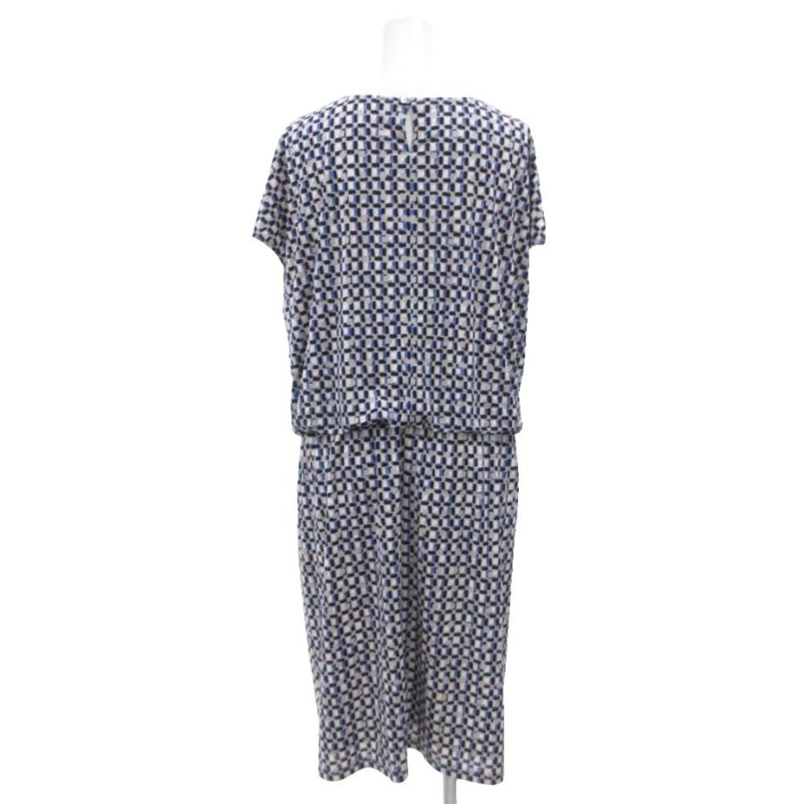 [新品・タグ付き] 23区/ 44 ワンピース 23区（ニジュウサンク） オンワード樫山 美品 ブラウジングワンピース