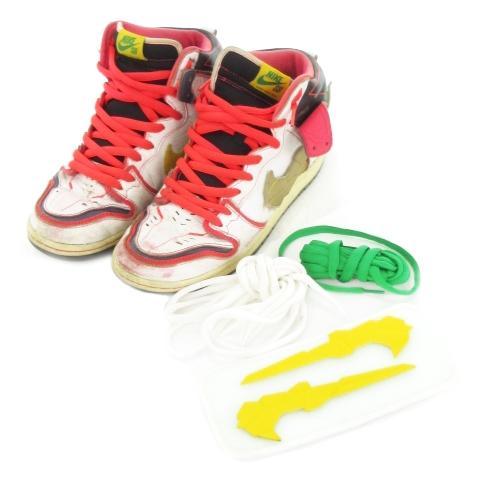 NIKE SB × ガンダム ユニコーン Dunk High PRO QS UNICORN スニーカー