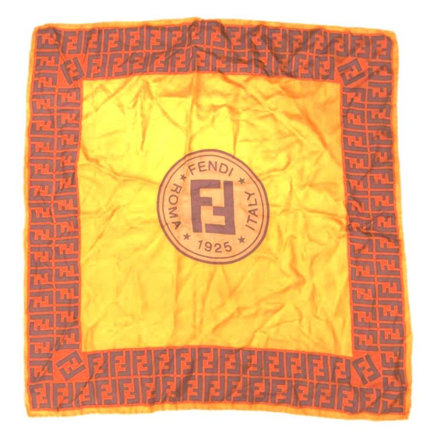 レトロ　オールド　エレガント　古着小物　FENDI 大判シルクスカーフ FENDI（フェンディ） スカーフ 大判 ズッカ柄 絹 シルク 茶 ブラウン