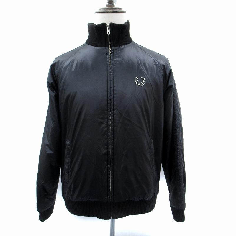 FRED PERRY（フレッドペリー） 中綿ブルゾンジャケット ミドル丈 ロゴ