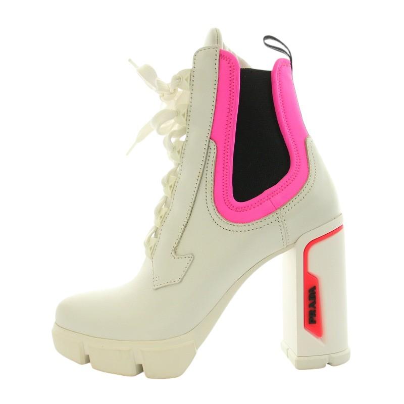 PRADA ヒール 白ピンク