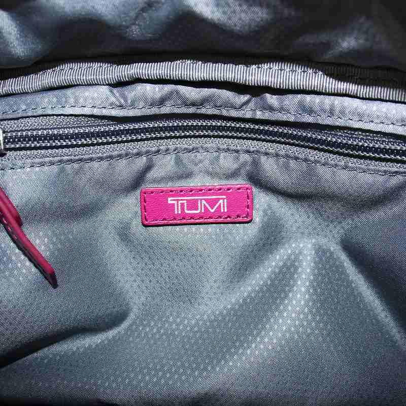 TUMI トゥミ クラウディア クロスボディ Claudia Crossbody TUMI トゥミ クラウディア クロスボディ Claudia Crossbody