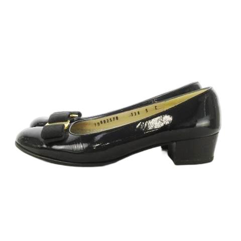 未使用 サルバトーレ フェラガモ エナメル アーモンドトゥ プレーン パンプス FERRAGAMO（フェラガモ） サルヴァトーレフェラガモ Salvatore