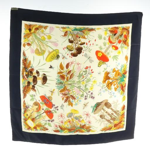 GUCCI グッチ スカーフ 絹 シルク 大判 キノコ 花 落ち葉 昆虫 ロゴ 総