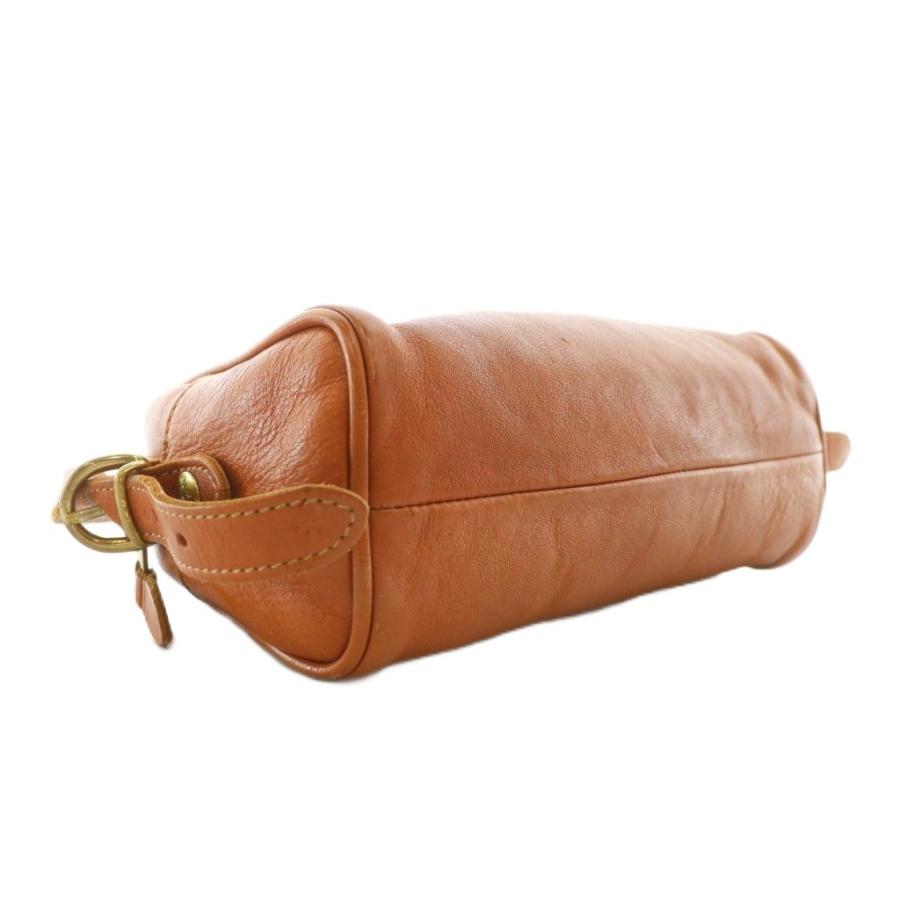 IL BISONTE（イルビゾンテ） ショルダーバッグ レザー ハーフムーン