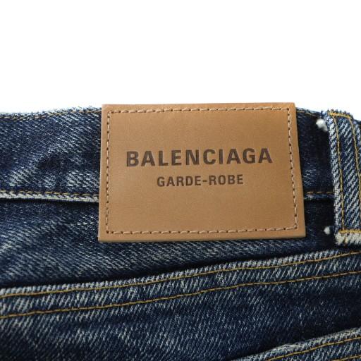 BALENCIAGA（バレンシアガ） デニムパンツ ジーンズ ウォッシュ加工