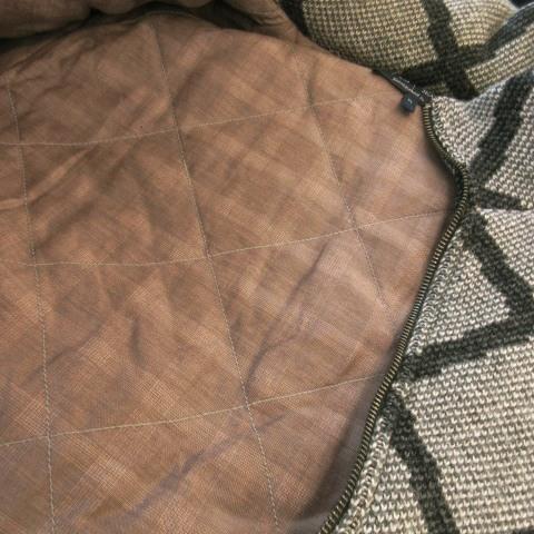 【中古】ARMANI JEANS AJ ニットブルゾン 中綿 スタンドカラー ダブルジップ 総柄 フード収納 ハンガー付 XL グレー アルマーニ ジーンズ ARMANI JEANS AJ ニットブルゾン 中綿 スタンド