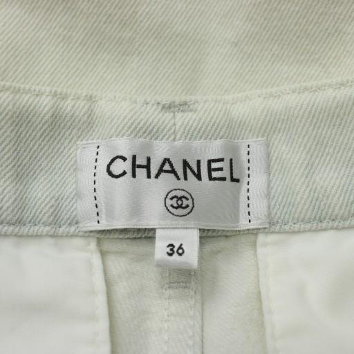 CHANEL（シャネル） デニムパンツ ジーンズ テーパード ココボタン