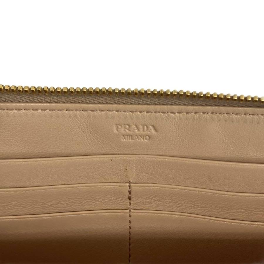 PRADA 長財布 ラウンドファスナー キルティング ゴールド金具 ベージュ PRADA（プラダ） 長財布 レザー キルティング ラウンドファスナー ロゴ