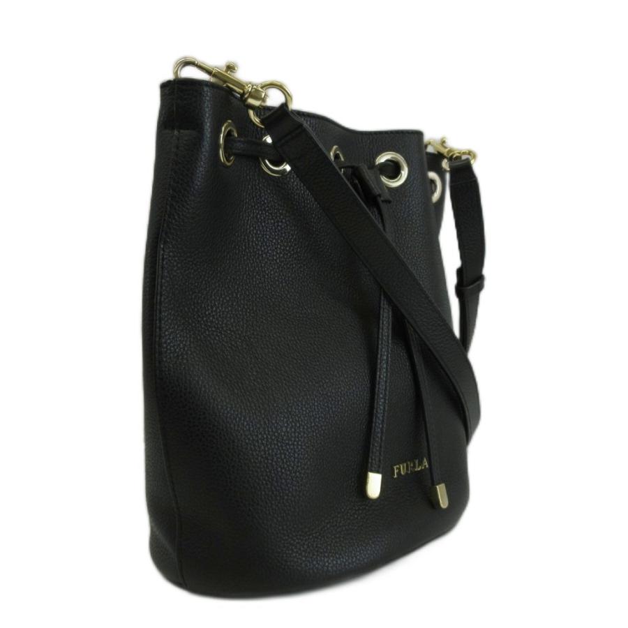 FURLA（フルラ） ショルダーバッグ 巾着バッグ レザー ロゴ ゴールド