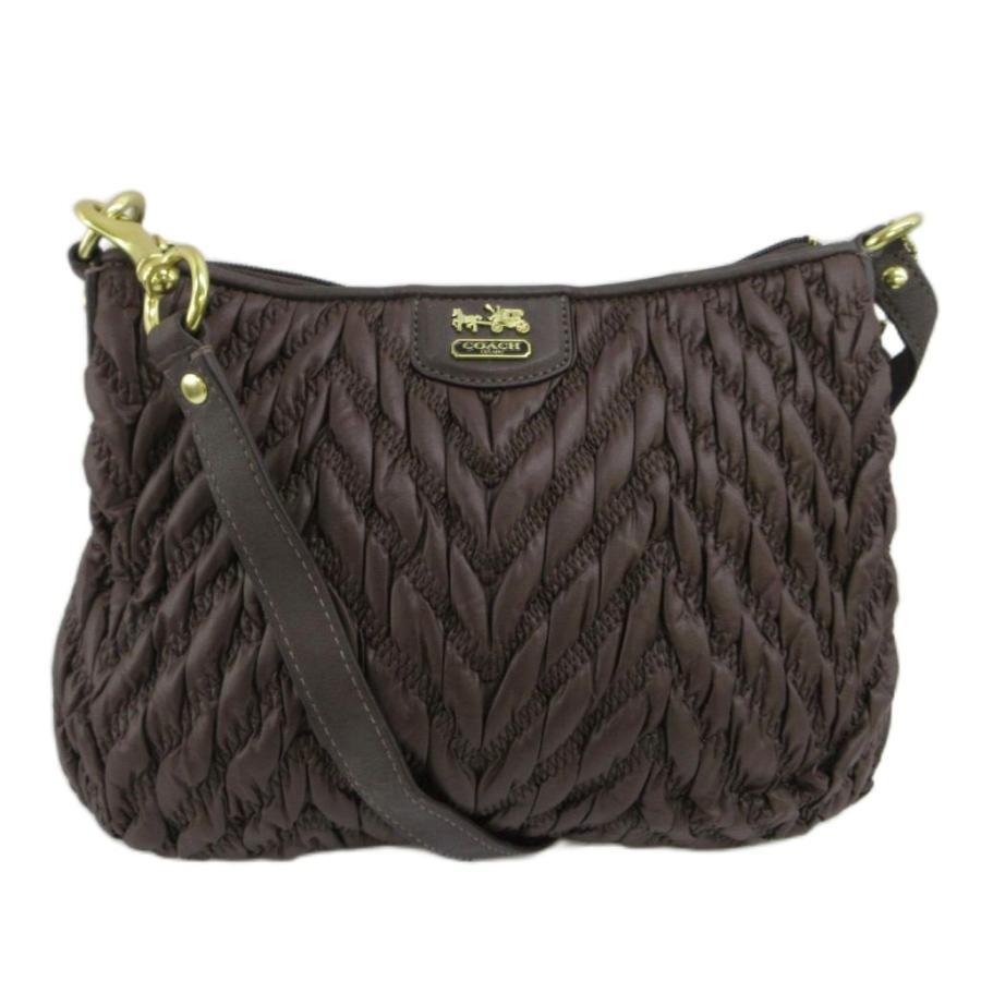 【美品】coach、コーチ、ブラックレザーキルティングゴールドショルダーバッグ COACH（コーチ） ショルダーバッグ レザー シェブロンキルティング
