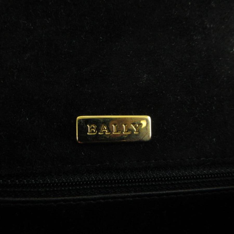 Bally（バリー） ショルダーバッグ ポシェット エナメル キルティング