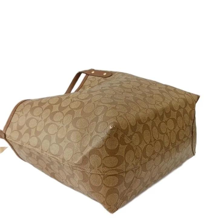 COACH（コーチ） トートバッグ 肩掛け PVC レザー シグネチャー ロゴ