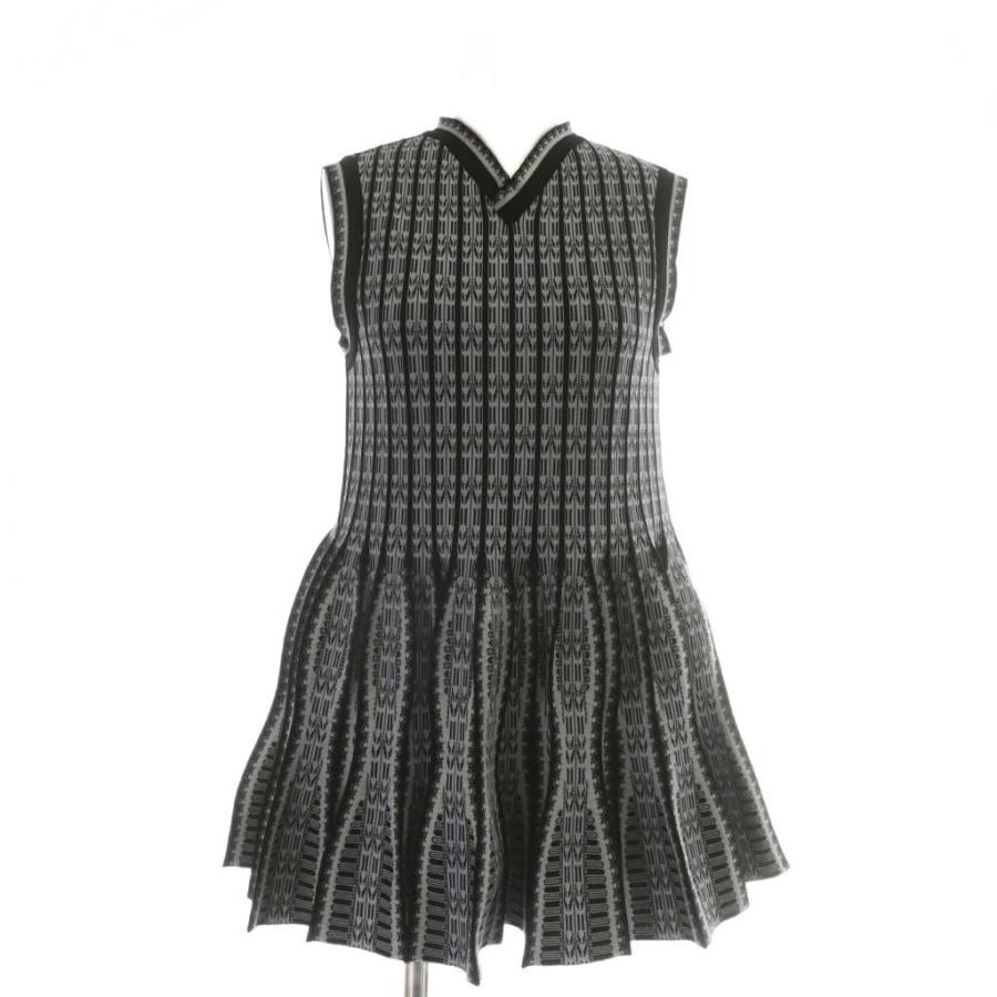 【中古】Mame Kurogouchi 25SS Lantern Knitted Volume Top ニット ノースリーブ Vネック 1 S 黒 紫 MM25SS-KN037 Mame Kurogouchi 25SS Lantern Knitted Volume Top ニット トップス