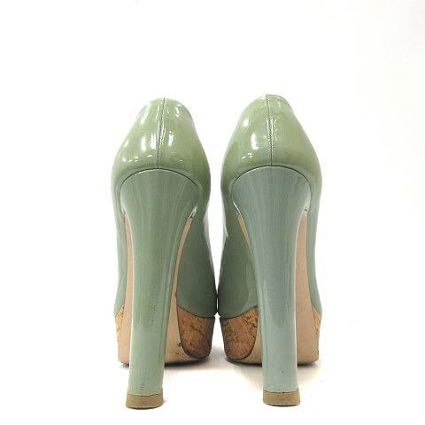 miu miu グリーン エナメル パンプス