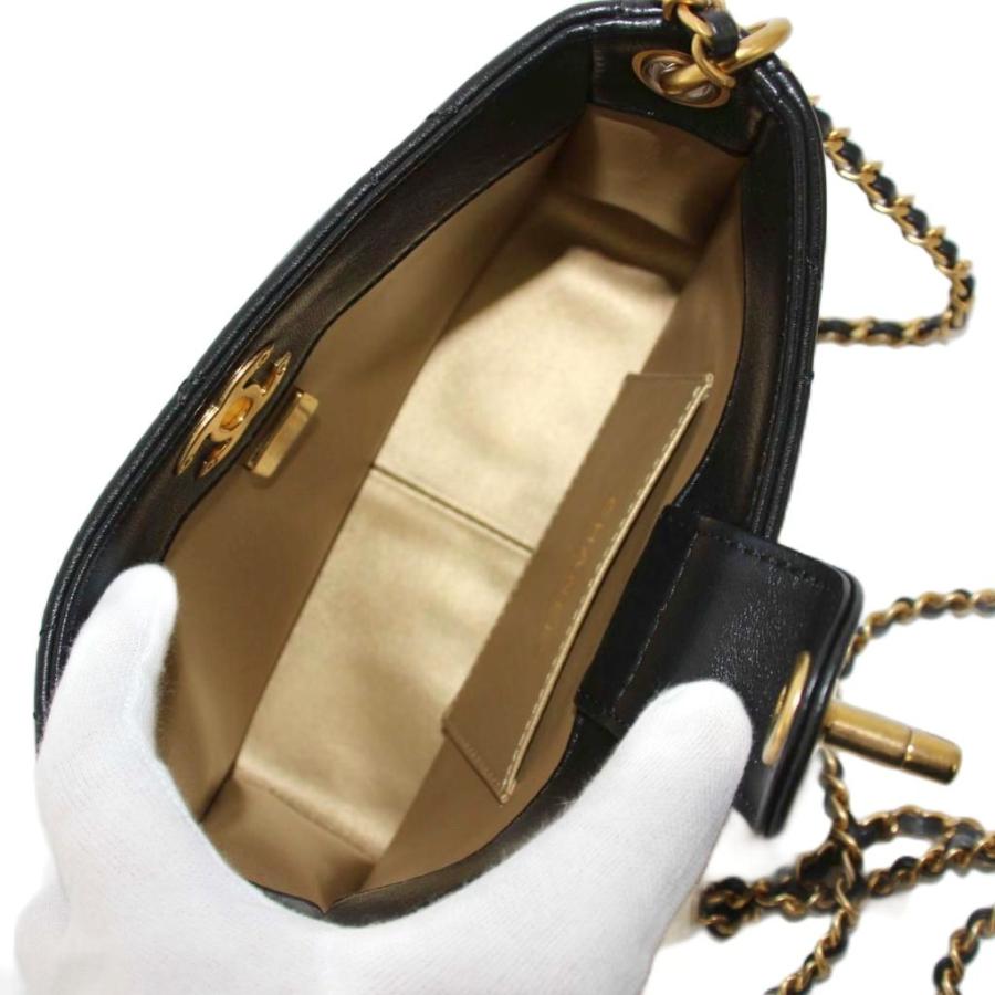 CHANEL（シャネル） スモールホーボー パールチェーンバッグ
