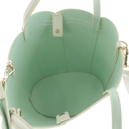 トッカ TOCCA PRIMULA PETAL プリムラペタルレザーバッグ ショルダー