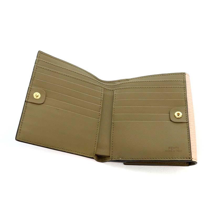 FENDIピーカブー　カーキ二つ折り財布 FENDI（フェンディ） ピーカブー コンパクト ウォレット 財布 2つ折り