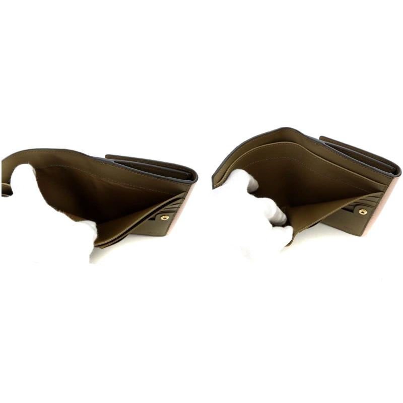 FENDIピーカブー　カーキ二つ折り財布 FENDI（フェンディ） ピーカブー コンパクト ウォレット 財布 2つ折り