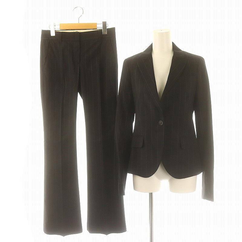 theory黒 スーツ ジャケットとフレアパンツ
