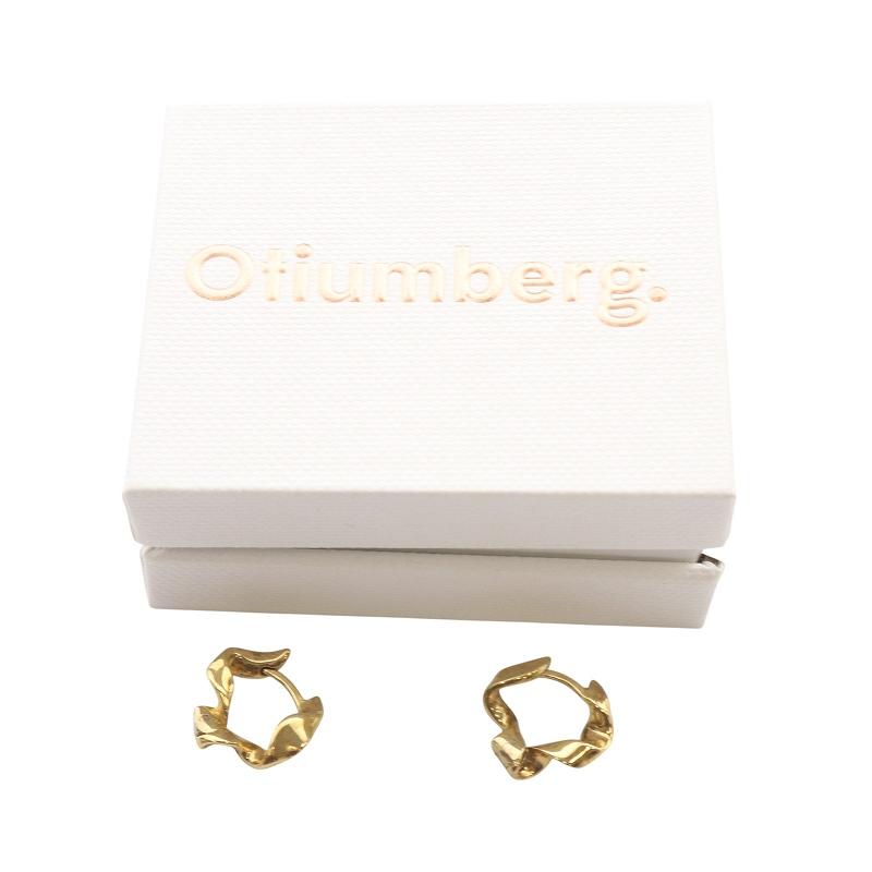 オティウムバーグ Otiumberg. スモールリボンピアス ゴールド色 /SR24  