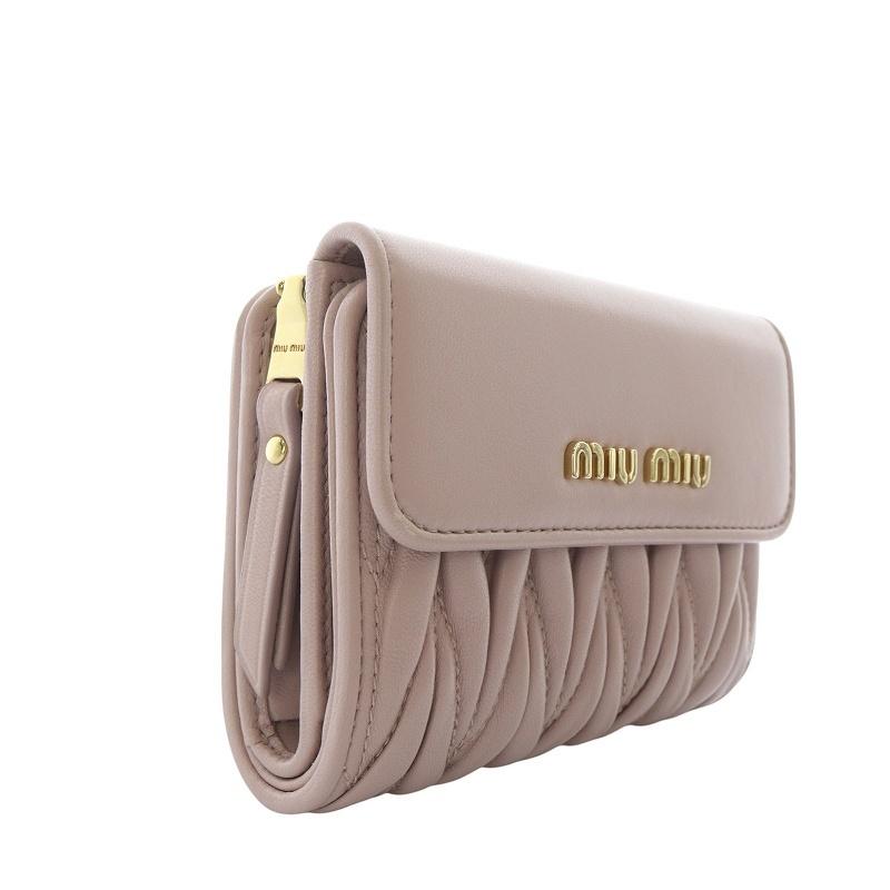 miu ミュウミュウ miumiu マテラッセ 財布 三つ折り レザー miu ミュウミュウ miumiu マテラッセ 財布 三つ折り レザー