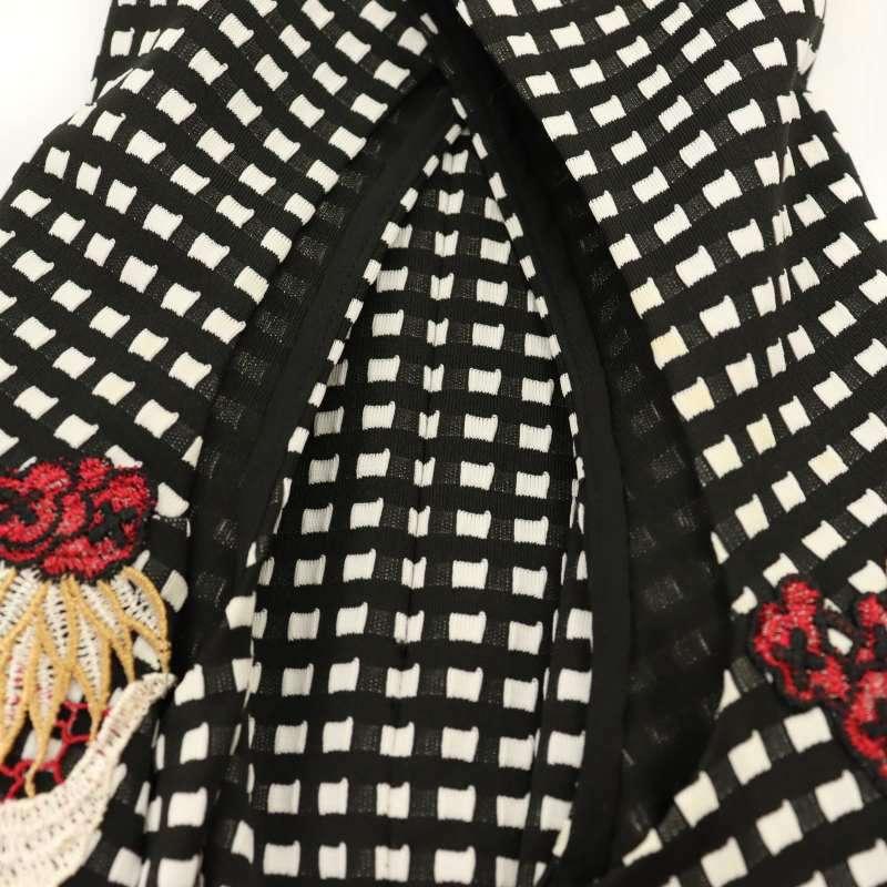 ヴィヴィアンタム VIVIENNE TAM ノースリーブ 刺繍 ワンピース ひざ丈