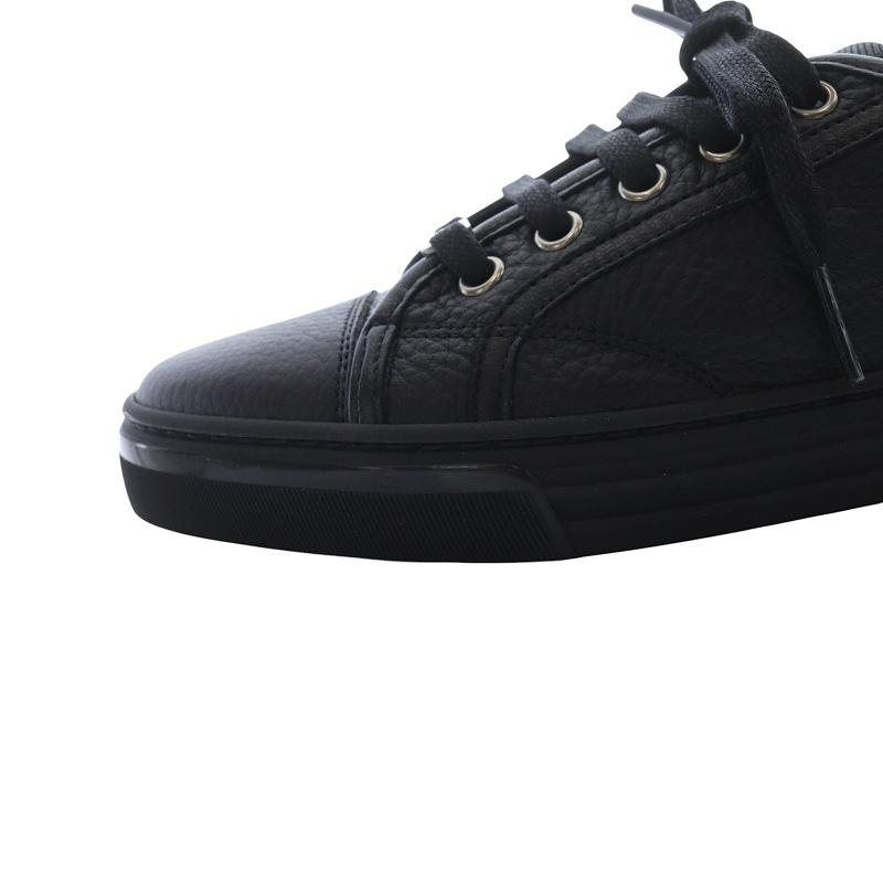 GUCCI（グッチ） 未使用品 ペプルドナッパレザーローカット スニーカー