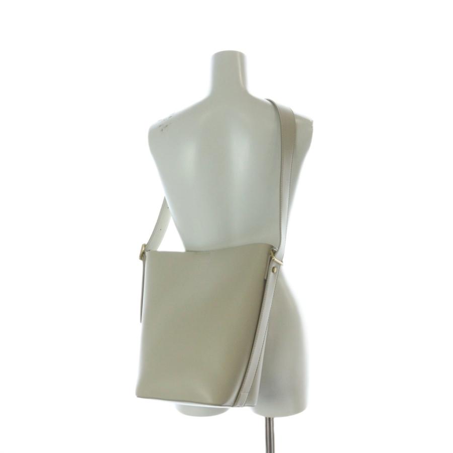 ZARA（ザラ） マキシバケットバッグ ショルダー ポーチ付 エクリュ