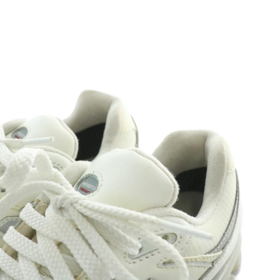 New Balance（ニューバランス） 2002R GORE-TEX 
