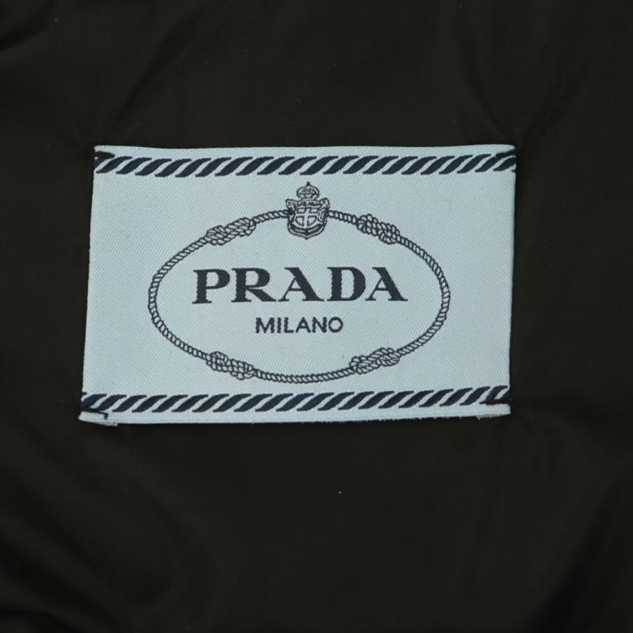 PRADA ロゴ プレート ノーカラー　ナイロン　ジャケット　黒 PRADA（プラダ） PRADA 291547 Re-Nylonトライアングルロゴナイロン