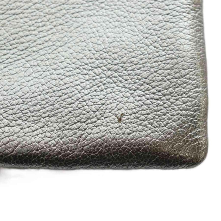 miu miu（ミュウミュウ） パールビジュー装飾フラットポーチ 銀色