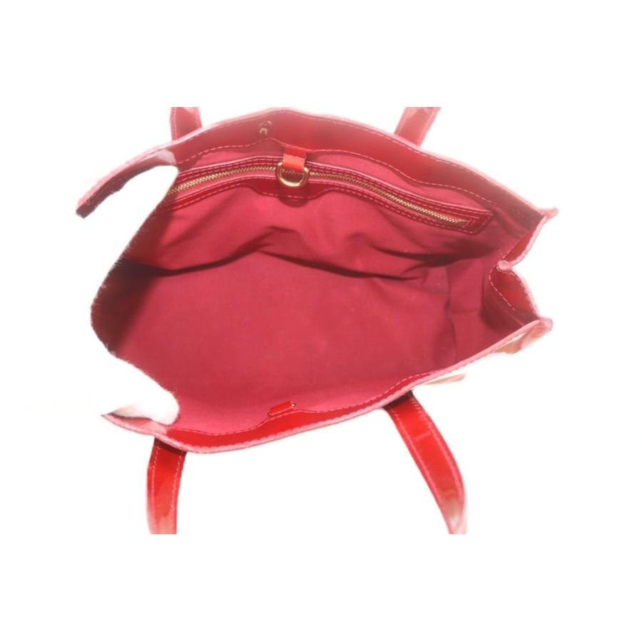 LOUIS VUITTON（ルイ・ヴィトン） モノグラム ヴェルニ ウィルシャーPM